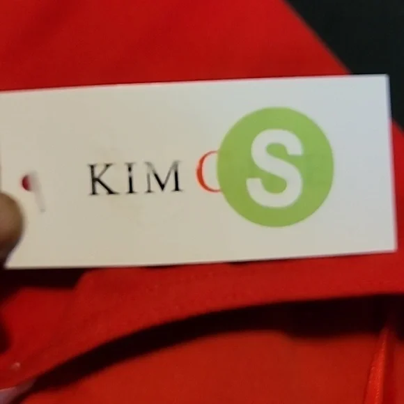 Red flower dress 😍 ♥️ ✨️ - Picture 7 of 11